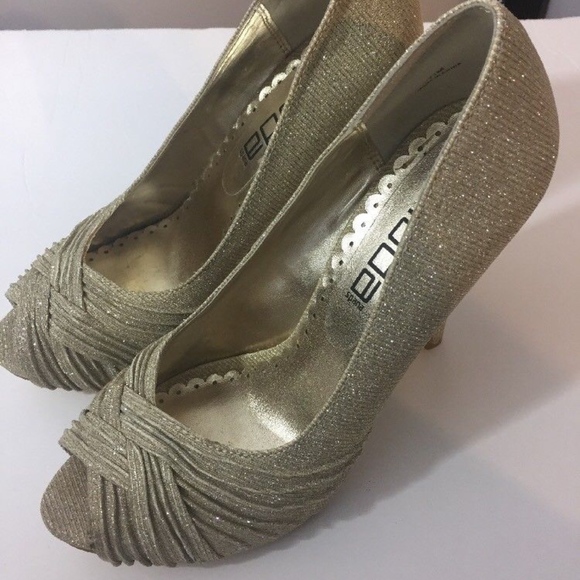 Moda Spana Shoes - Moda Spana Womens SIZE 7.5 Metallic Gold Peep Toe